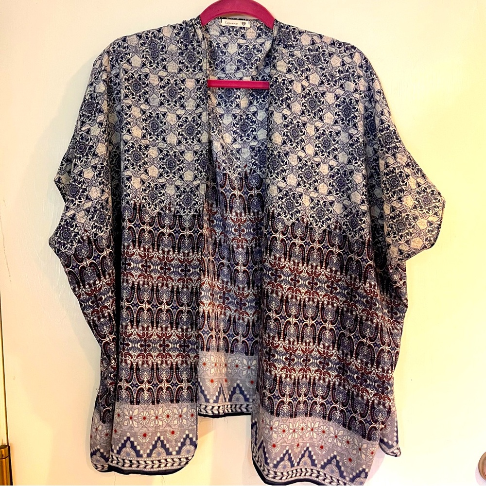 Lightweight chiffon, blue white red short open kimono top  size L flowy beachy